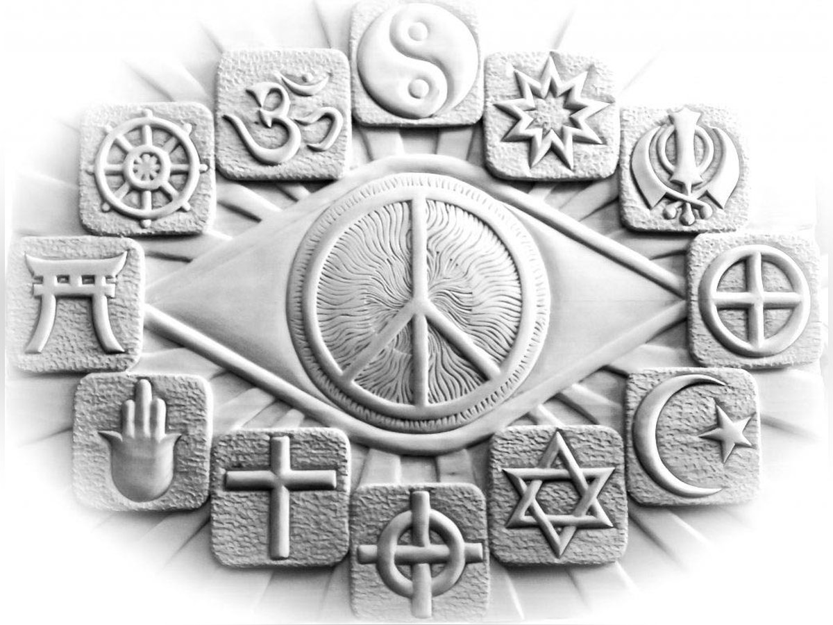 Peace & Religion's – Kerbschnitzarbeit mit Symbolen der Weltreligionen