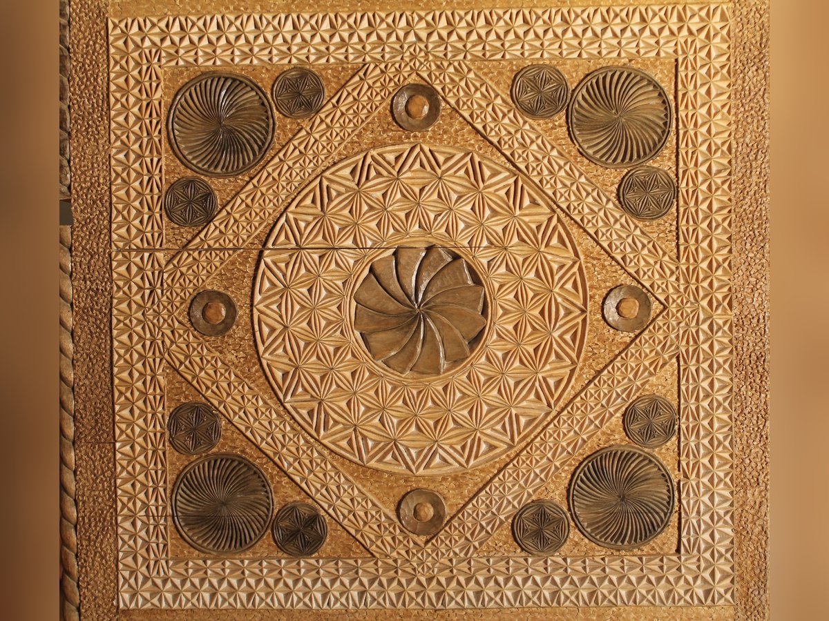 Schatztruhe – geöffnet, goldener Innenraum
