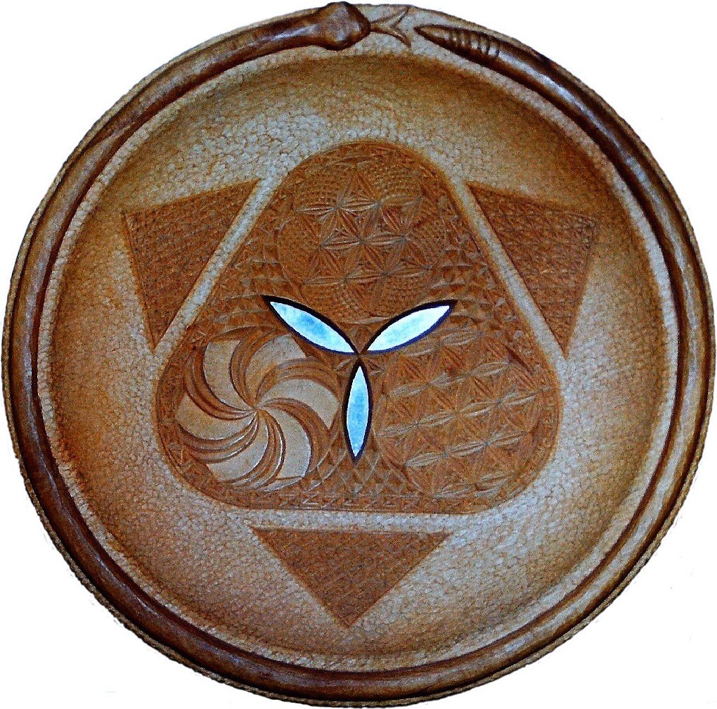 Lindenholzteller – Kerbschnitzarbeit von Herbert Mitterlehner, 1984–1988. Vermisst seit 2000.